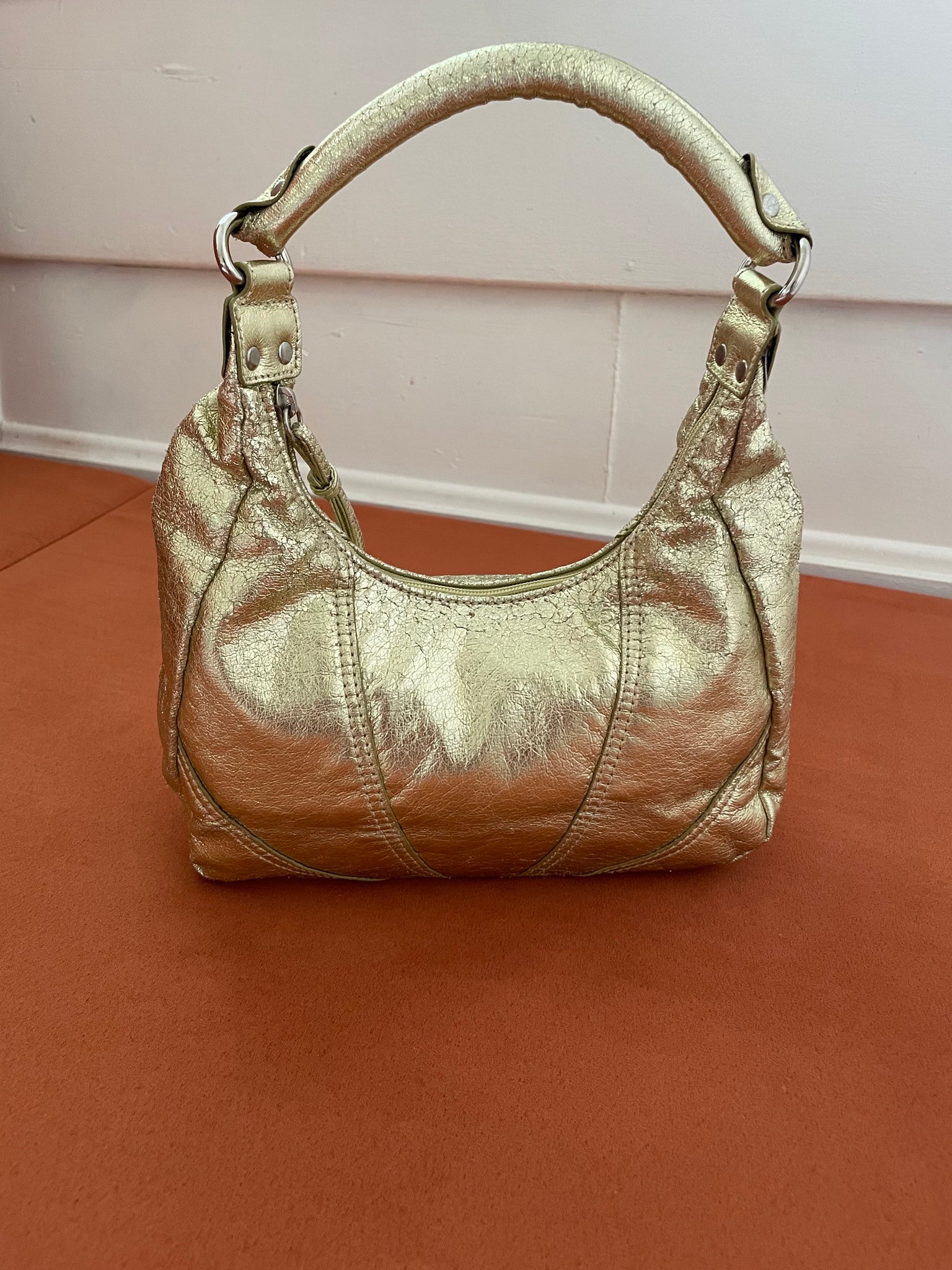 Gold Metallic Handbag (Size OS)
